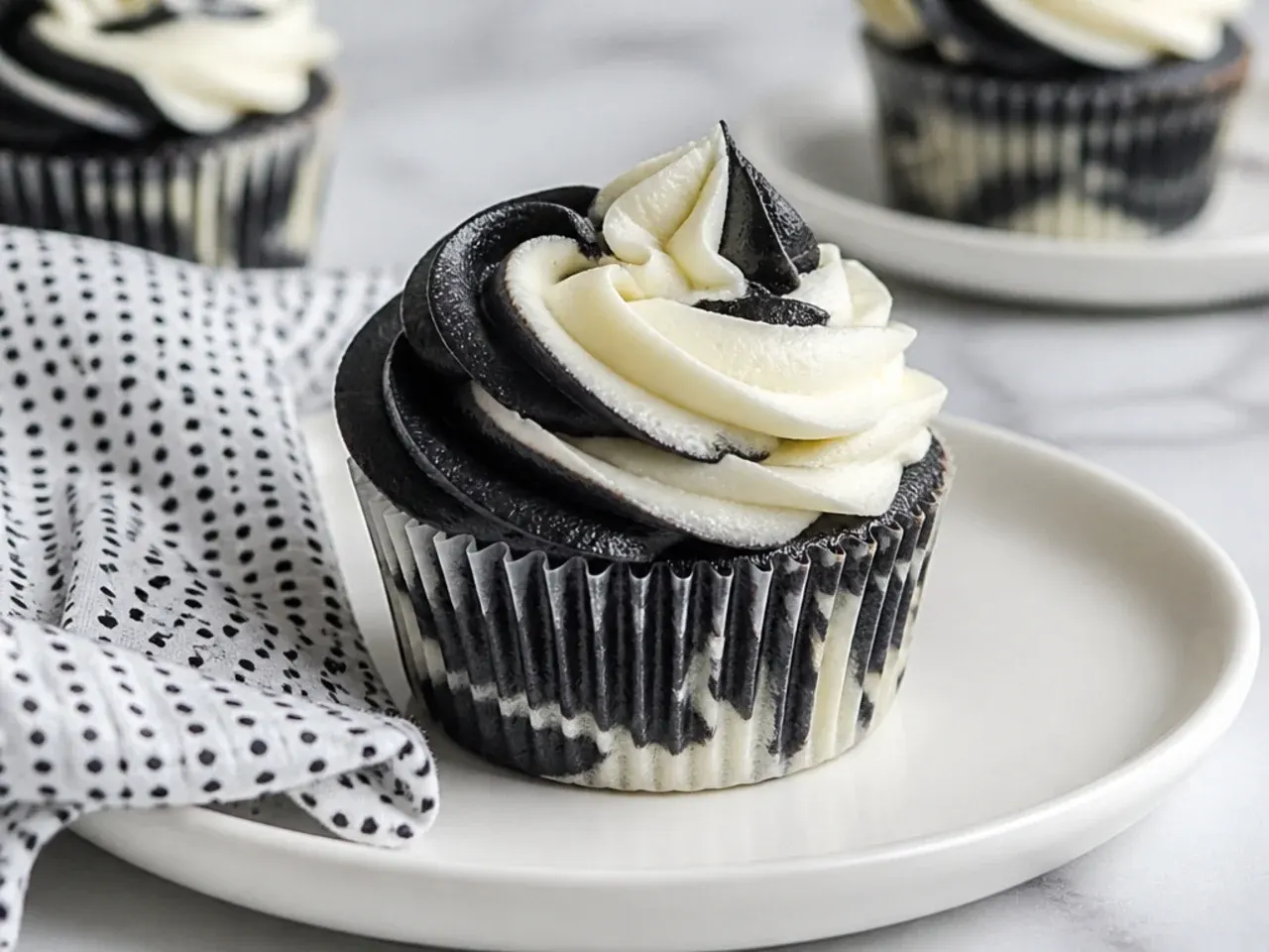 Creative marbled black and white swirl cupcakes