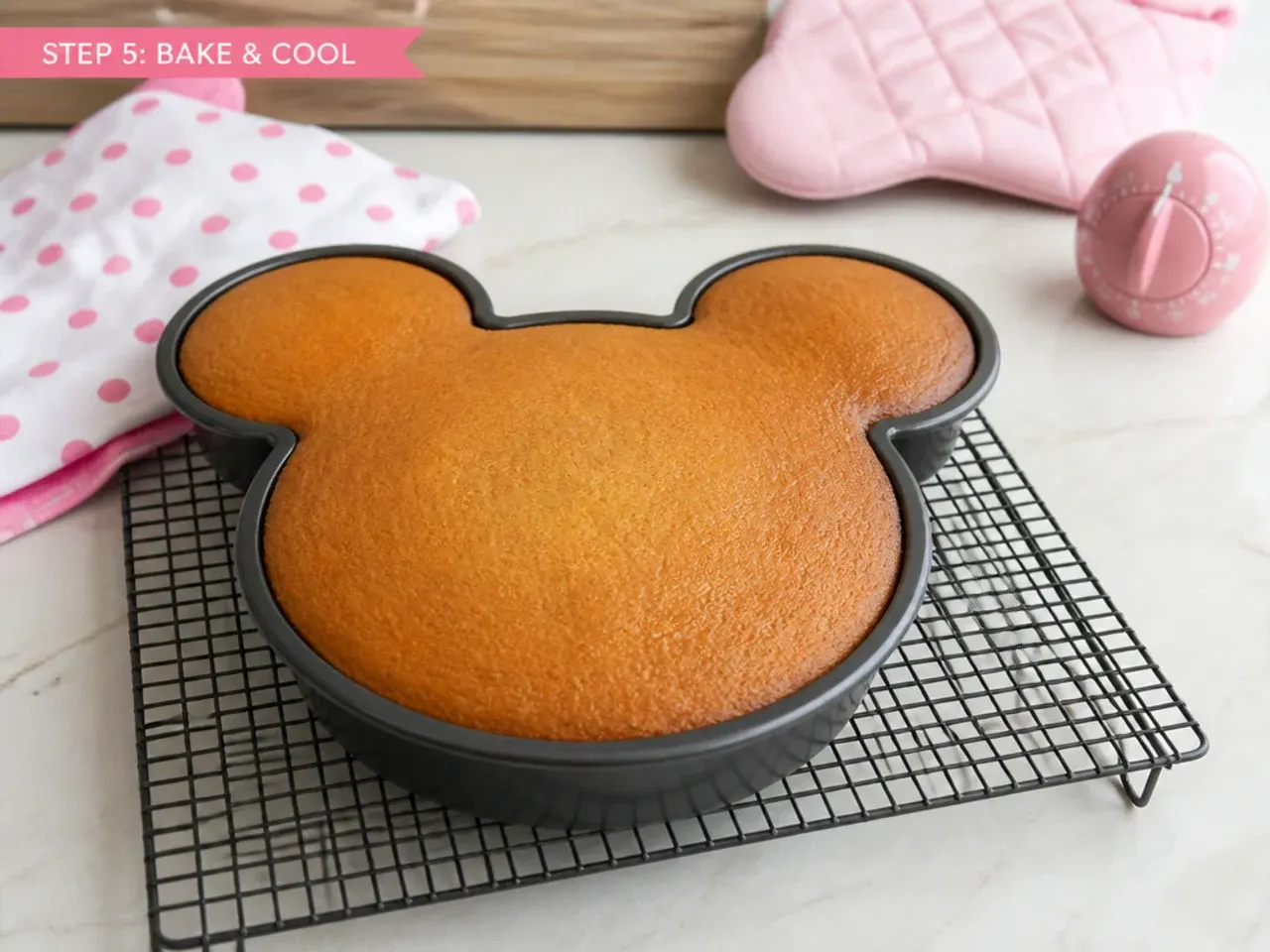 minnie mouse birthday cake — step 5: bake and cool