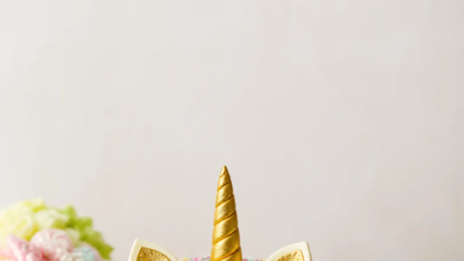 6 Steps to a Stunning Buttercream Unicorn Cake